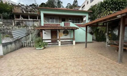 Casa para Venda em Teresópolis, São Pedro, 5 dormitórios, 5 banheiros, 2 vagas