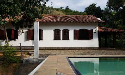 Sítio para Venda em Três Rios, Bemposta, 3 dormitórios, 3 suítes, 4 banheiros, 8 vagas