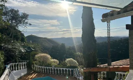 Casa em Condomínio para Venda em Petrópolis, Pedro do Rio, 4 dormitórios, 3 suítes, 4 banheiros, 2 vagas
