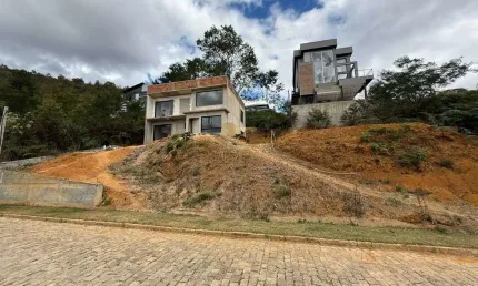 Casa em Condomínio para Venda em Teresópolis, Albuquerque, 3 dormitórios, 1 suíte, 3 banheiros, 10 vagas