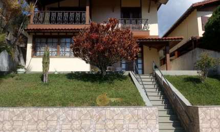 Casa para Venda em Teresópolis, Agriões, 4 dormitórios, 1 suíte, 4 banheiros, 3 vagas