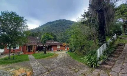 Casa para Venda em Teresópolis, Cascata dos Amores, 5 dormitórios, 3 suítes, 4 banheiros, 4 vagas