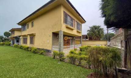 Casa para Venda em Teresópolis, Alto, 5 dormitórios, 3 suítes, 3 banheiros, 8 vagas