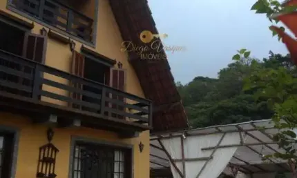 Casa para Venda em Teresópolis, Granja Guarani, 4 dormitórios, 1 suíte, 4 banheiros, 4 vagas