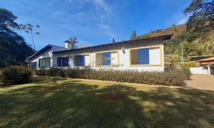 Casa para Venda em Teresópolis, Granja Mafra, 4 dormitórios, 2 suítes, 4 banheiros, 10 vagas