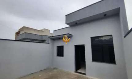 Imperdível oportunidade! Casa à venda em Taubaté-SP, bairro Areão - 3 quartos, 1 suíte, 1 sala, 2 banheiros, 2 vagas de garagem, 83,00 m².