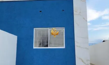 Imperdível! casa à venda em taubaté-sp, bairro jardim continental iii. 2 quartos, 1 suíte, 1 sala, 2 banheiros, 2 vagas. 125m² de área.