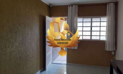 Casa à venda em Taubaté-SP, bairro Jardim Hípica Pinheiro, 2 quartos, 1 sala, 1 banheiro, 3 vagas de garagem, 250m² de área.