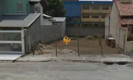 Terreno à venda em Taubaté-SP, Jardim do Sol: 300m² para construir seu sonho.