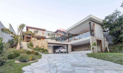 Casa alto padrão à venda em João Fernandes, Búzios-RJ, vista mar.  R$4.700.000