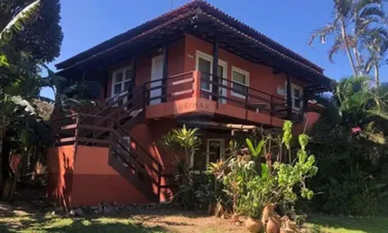 Belíssima e ótima oportunidade em condomínio na praia dos caravelas em búzios, rj