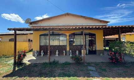 Casa Aconchegante com Piscina no Coração de Araruama