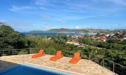 Exclusividade em Geribá: Casa de Alto Padrão com Vista Mar e Estrutura Completa para Aluguel Anual