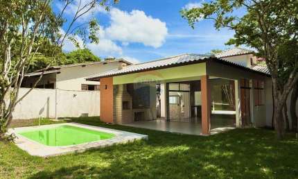 Casa nova em Condomínio com 3 suítes em Caravelas - Búzios