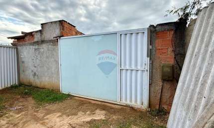 À venda Casa em Construção em Búzios com amplo terreno!