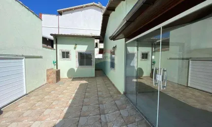 À venda – Casa charmosa a poucos passos da praia – Praia Rasa, Armação dos Búzios!