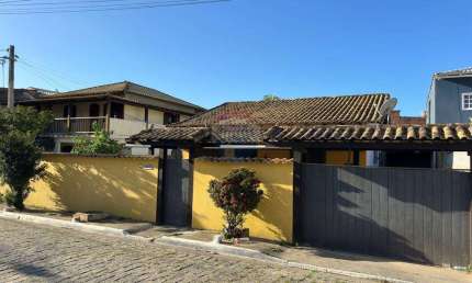 À VENDA Casa Independente Linear em Búzios em Frente a Praça do INEF | RASA