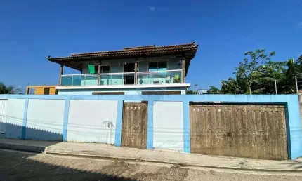 À venda: Casa com piscina no Alto da Boa Vista, ótima para rentabilizar em Armação dos Búzios