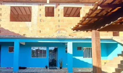 À venda: Casa duplex com área gourmet, pronta para morar na Rasa, Armação dos Búzios