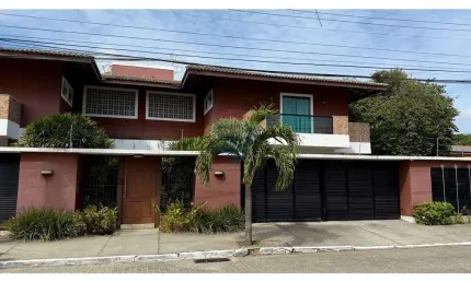 À venda: apartamento com quintal privativo e rgi no portinho em cabo frio