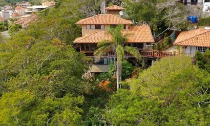 À venda: casa impecável com rgi em ótima localização em geribá, armação dos búzios
