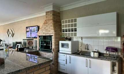 Casa com 3 quartos à venda na Rodovia Emerenciano Prestes de Barros, 4801, Caguassu, Sorocaba
