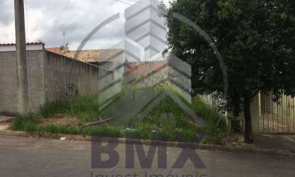 Vende-se ótimo terreno de 200 m² (8x25 m), plano, no Jd. Flora, região central de Araçoiaba da Serra, próximo à Sorocaba-SP