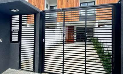 Casa com 3 quartos à venda na Rua Presidente Kennedy, Iririú, Joinville