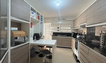 Casa com 3 quartos à venda na Rua Aracuã, 1, Pantanal, Florianópolis