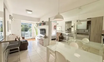 Apartamento mobiliado com vista para o verde e sol da manhã!!