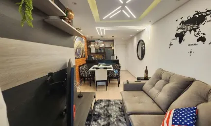 Apartamento de 2 dorms (suíte), 1 vaga com churrasqueira à carvão no condominio Exuberance Club
