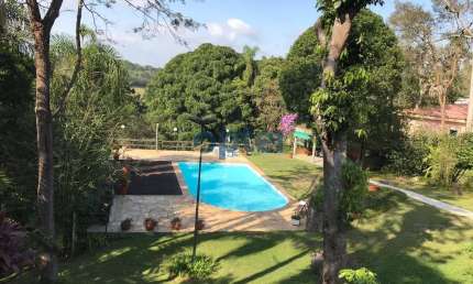 Casa residencial para Venda Chácara da Lagoa, Itapecerica da Serra 4 dormitórios sendo 4 suítes, 3 salas, 1 vaga, quarto de empregada,.