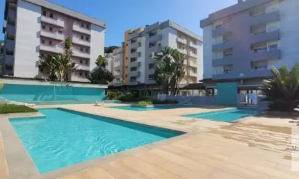 Apartamento de 02 Dormitórios com Piscinas no Perequê-Açu em Ubatuba