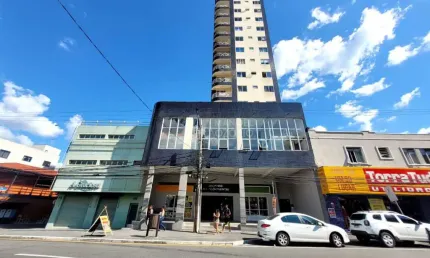 KITNET conjugada para locação no Centro de Araucária - R$ 700 + CONDOMÍNIO!