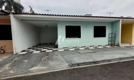 Casa à Venda em Costeira Araucária, 2 Quartos, 66m² por R$280mil