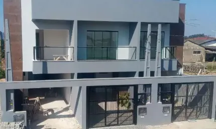 Sobrado com 2 suítes à venda - Centro - Balneário Piçarras/SC