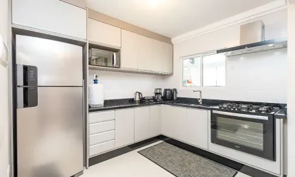 Sobrado triplex 3 quartos sendo 1 suíte pilarzinho 170m²  com quintal