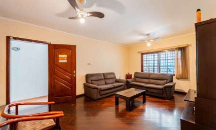 Versátil casa tipo para venda em Vila Santa Catarina com 5 quartos, sendo 2 suítes, 233m²