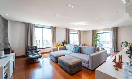Deslumbrante apartamento tipo para venda com 4 quartos, sendo 2 suítes, 285m²