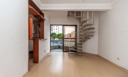 Agradável duplex para venda com 1 quarto, sendo 1 suíte, 60m²