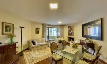 Elegante apartamento tipo para venda em Moema com 4 quartos, sendo 2 suítes, 142m²