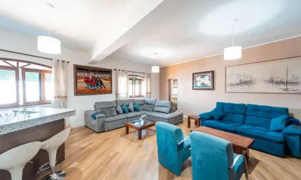 Espetacular casa tipo para venda em cidade domitila com 3 quartos, sendo 1 suíte, 473m²