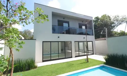Casa no condomínio alto padrão para venda com 4 quartos, sendo 4 suítes, 378m²