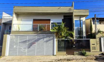 Casa 4 dormitórios ou + para Venda em Florianópolis, São João do Rio Vermelho, 4 dormitórios, 1 suíte, 4 banheiros, 3 vagas