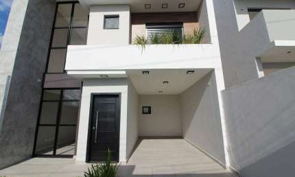 Sobrado com 122,56m² 3 quartos, à venda, no bairro Centro em São José dos Pinhais