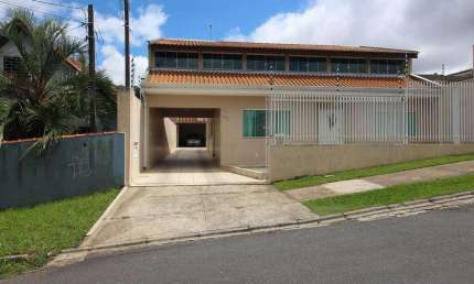 Casa com 350m² 3 quartos, à venda, no bairro Bom Jesus em São José dos Pinhais