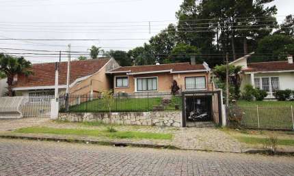 Terreno com 745m² , à venda, no bairro Guabirotuba em Curitiba