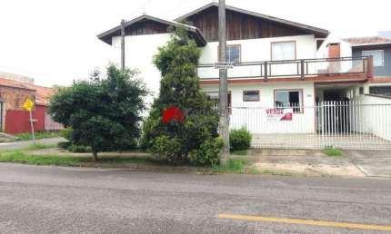 Sobrado com 180m² 3 quartos, à venda, no bairro Campo Largo da Roseira em São José dos Pinhais