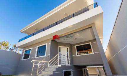Sobrado novo, com edícula para locação Comercial ou Residencial