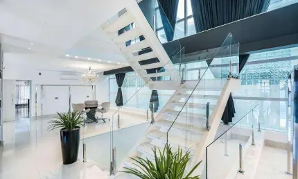 Sobrado com 751m² 4 quartos, à venda, no bairro Jardim Social em Curitiba